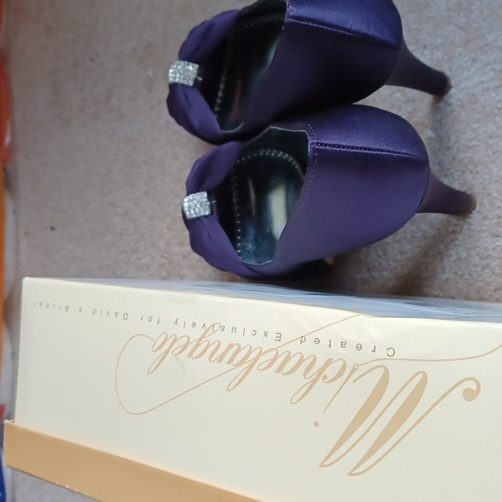 WS23- Women 4" Satin Purple Heels - sz 9.5 & sz 10 - Picture 4 of 8